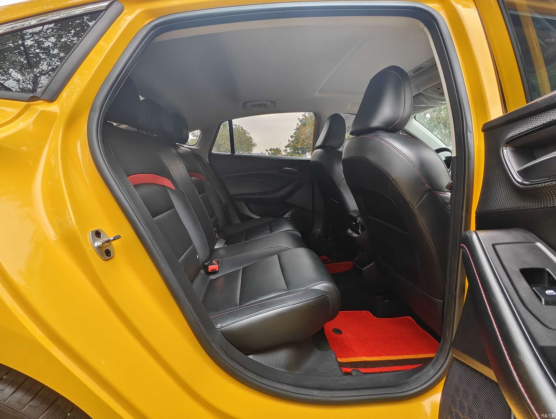MG MG5, 2021 10