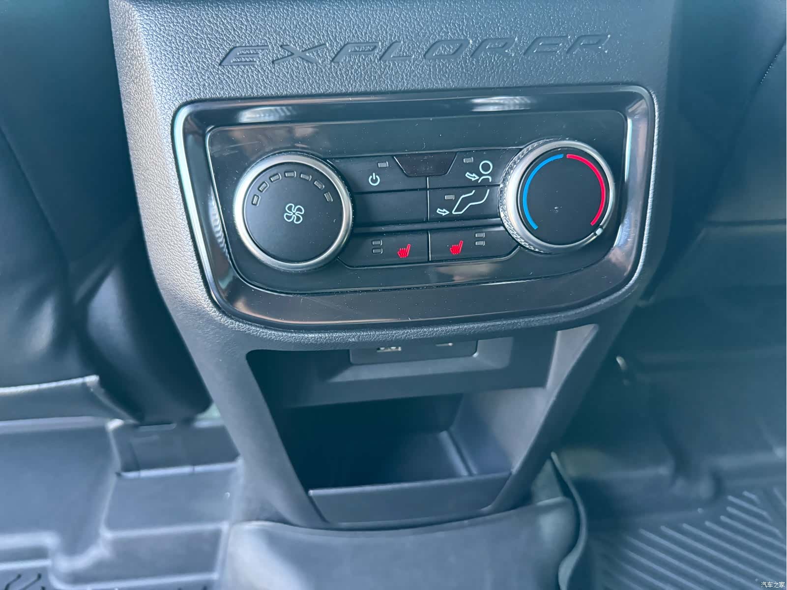 Ford Explorer, 2024 17