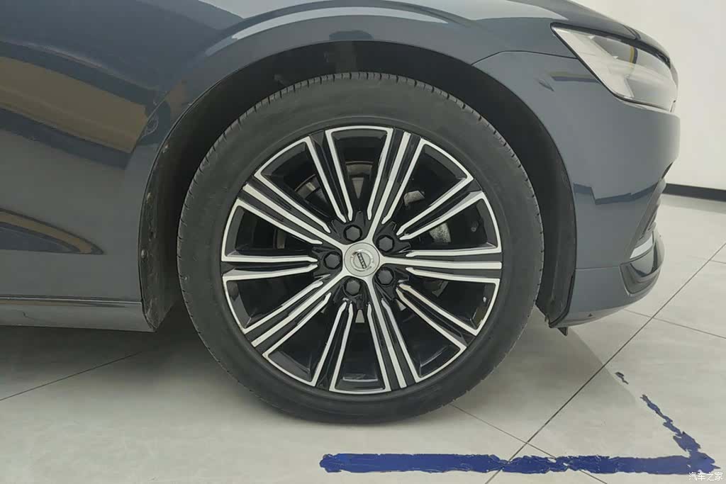 Volvo S60, 2021 6