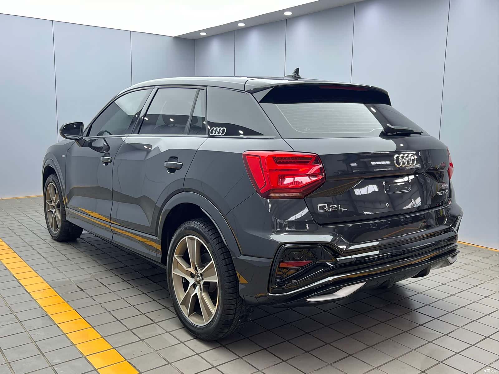 Audi Q2L, 2022 4
