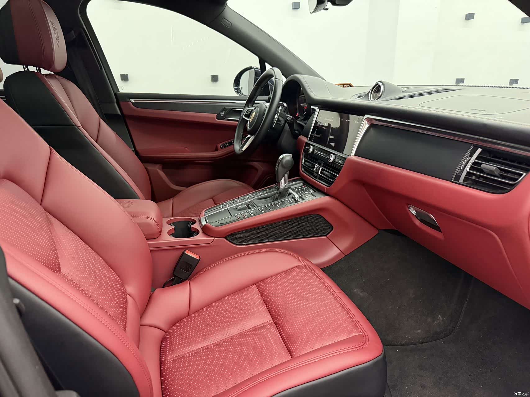 Porsche Macan, 2021 3