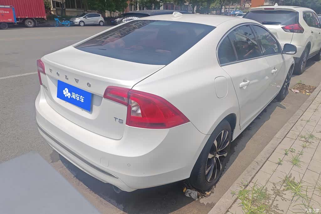 Volvo S60, 2019 3