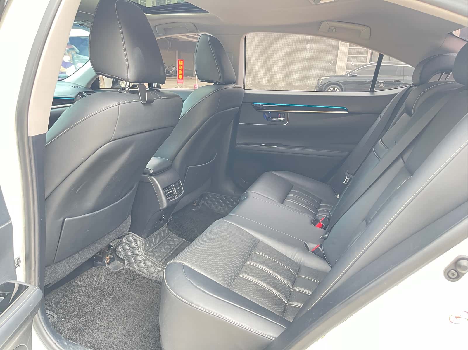 Lexus ES, 2016 10