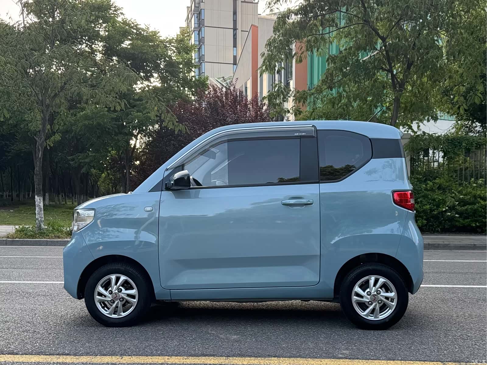 Wuling MINIEV, 2021 3