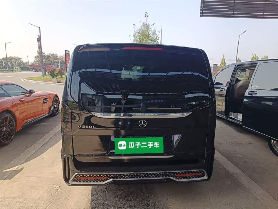 Mercedes-Benz V-class