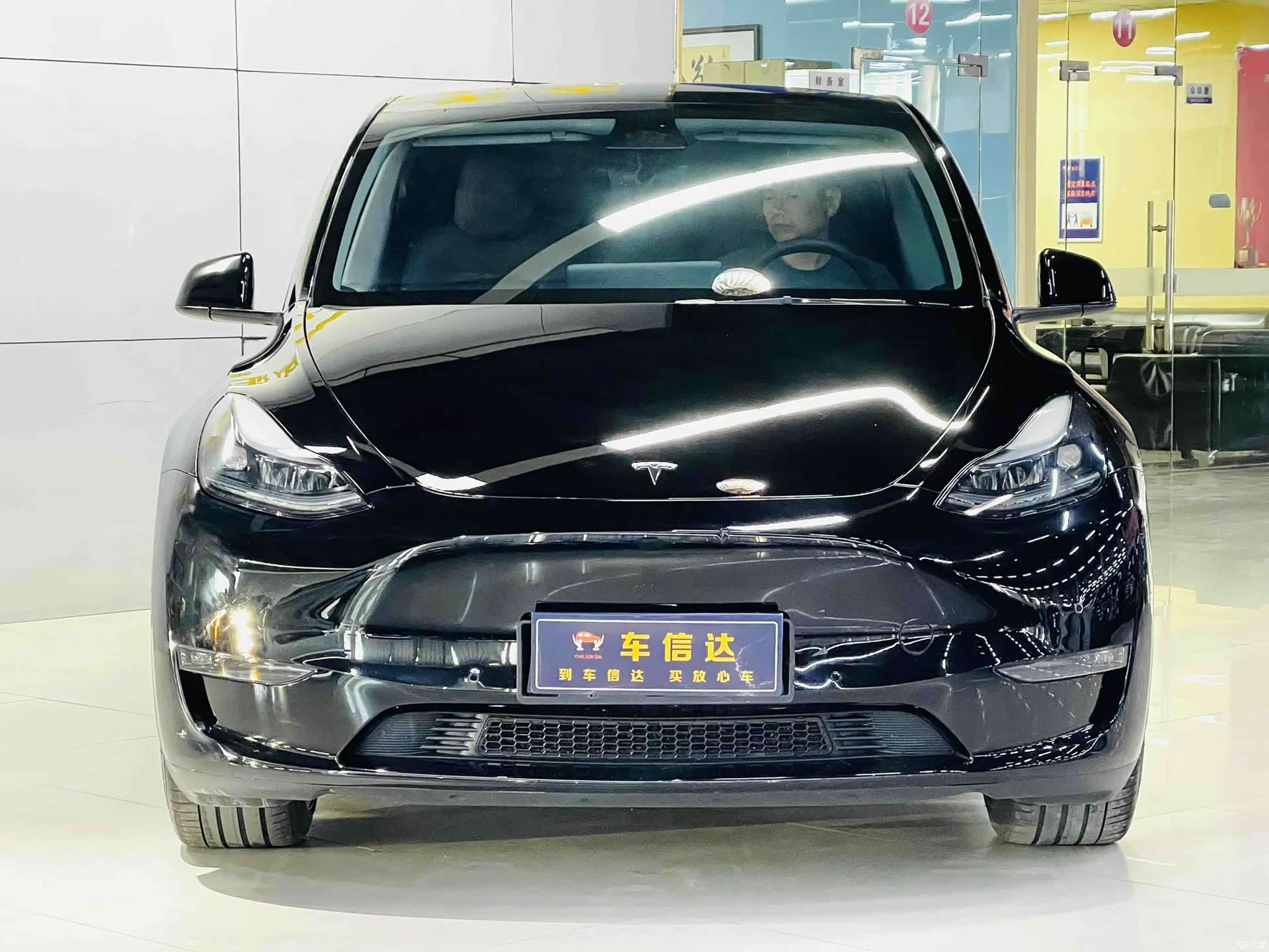 Tesla Model Y, 2023 2