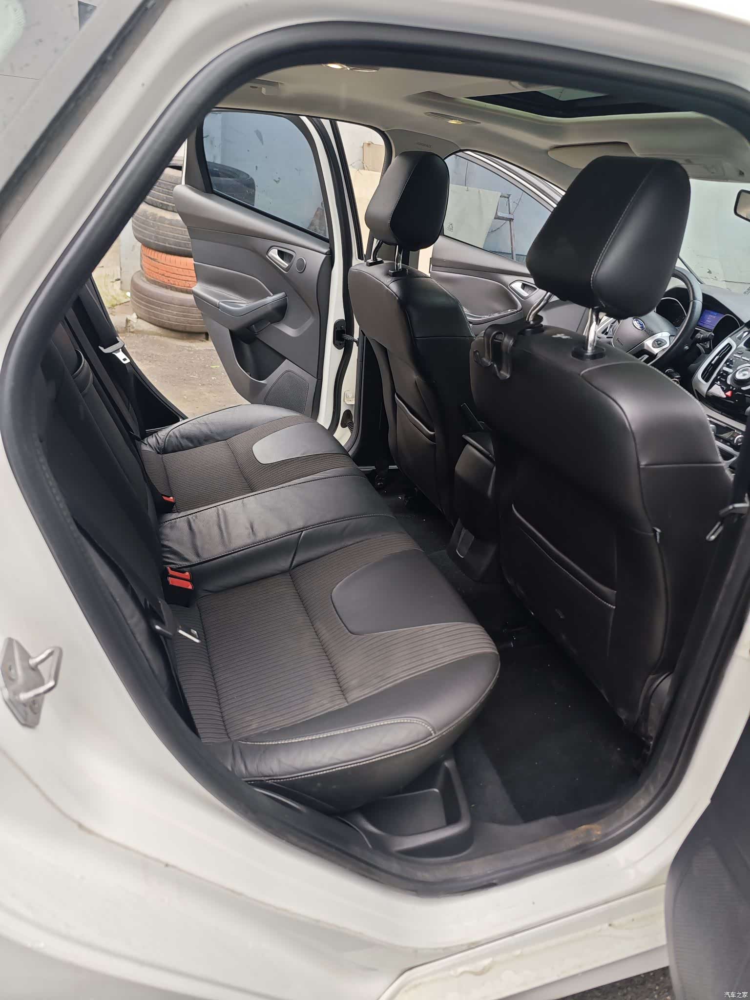 Ford Focus, 2012 все фото
