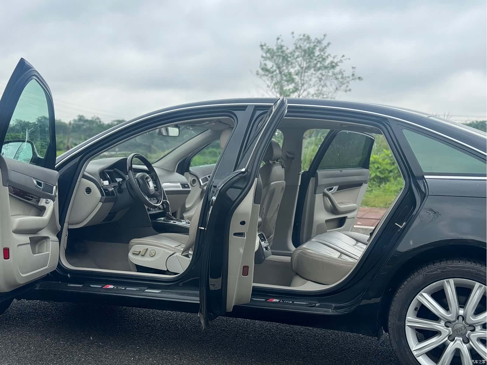 Audi A6L, 2012 25
