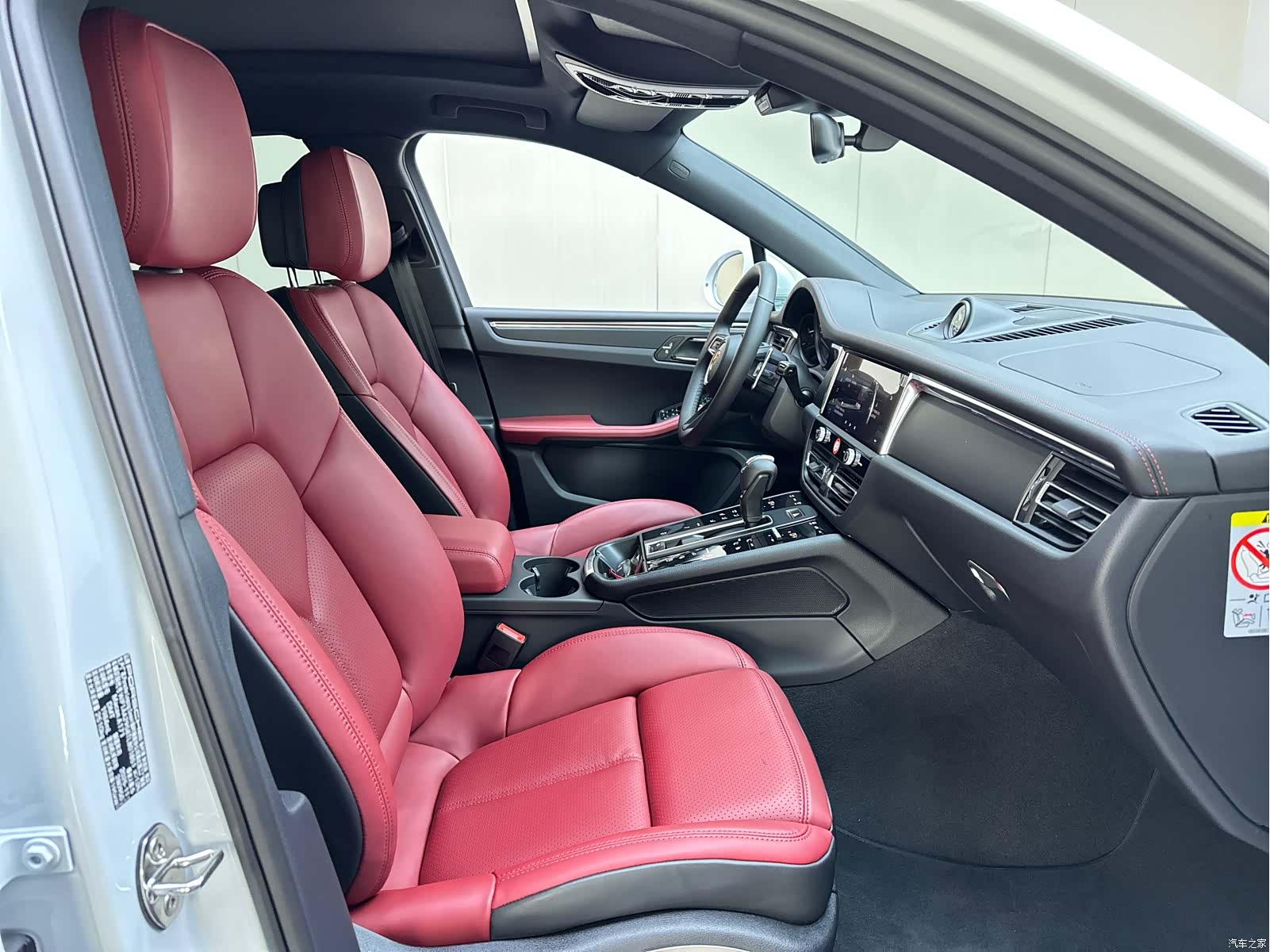 Porsche Macan, 2026 12