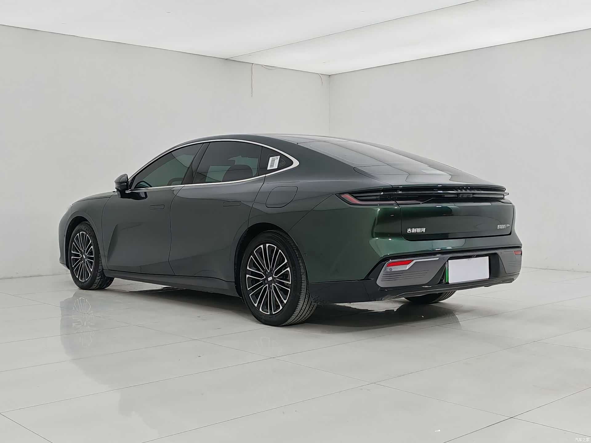 Geely 8, 2025 4
