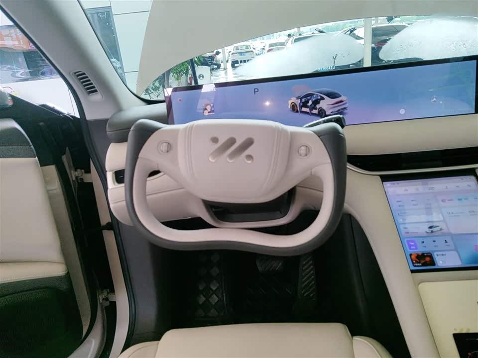 IM Motors Zhiji LS6 IM Motors Zhiji LS6