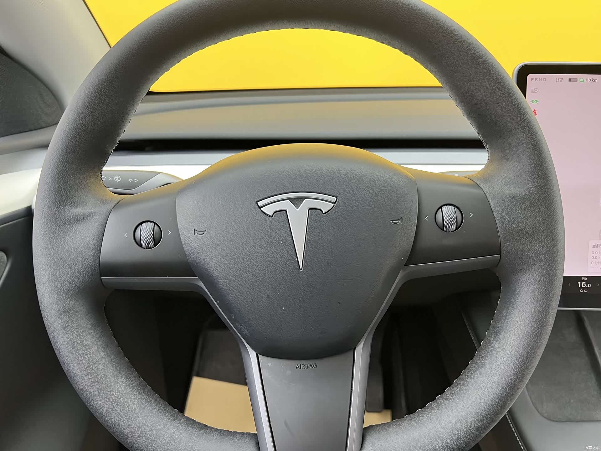 Tesla Model Y, 2023 7