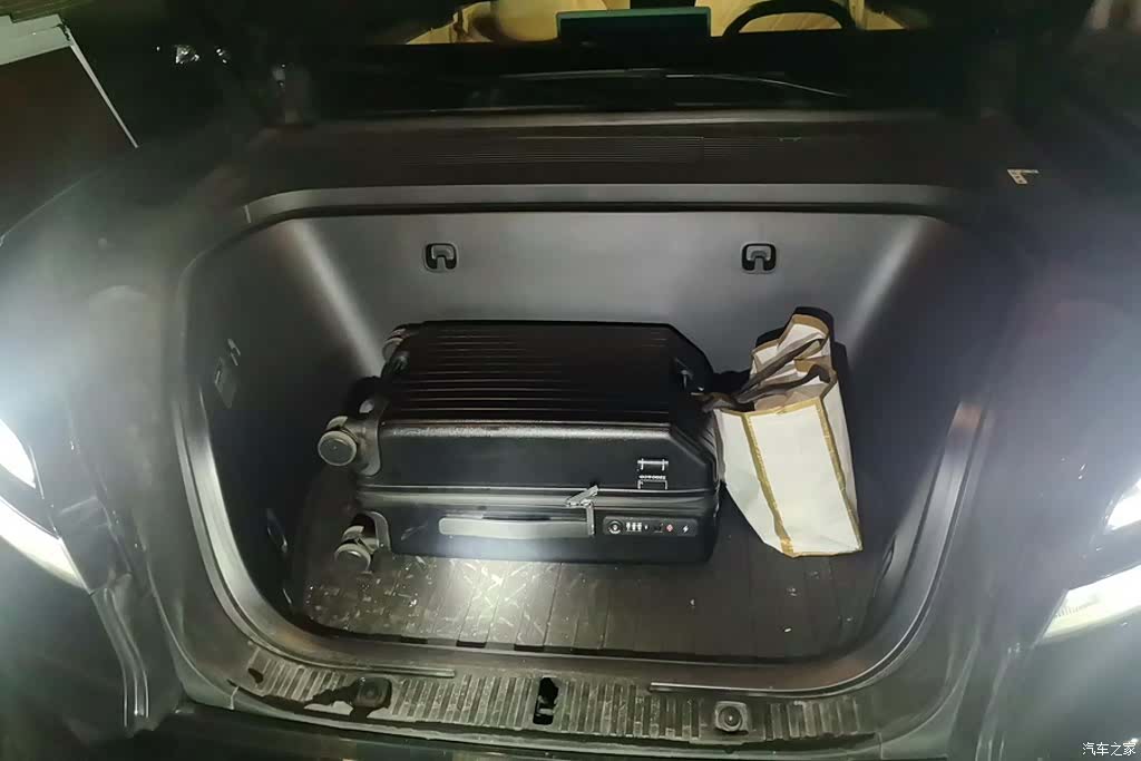 NIO L90, 2026 10