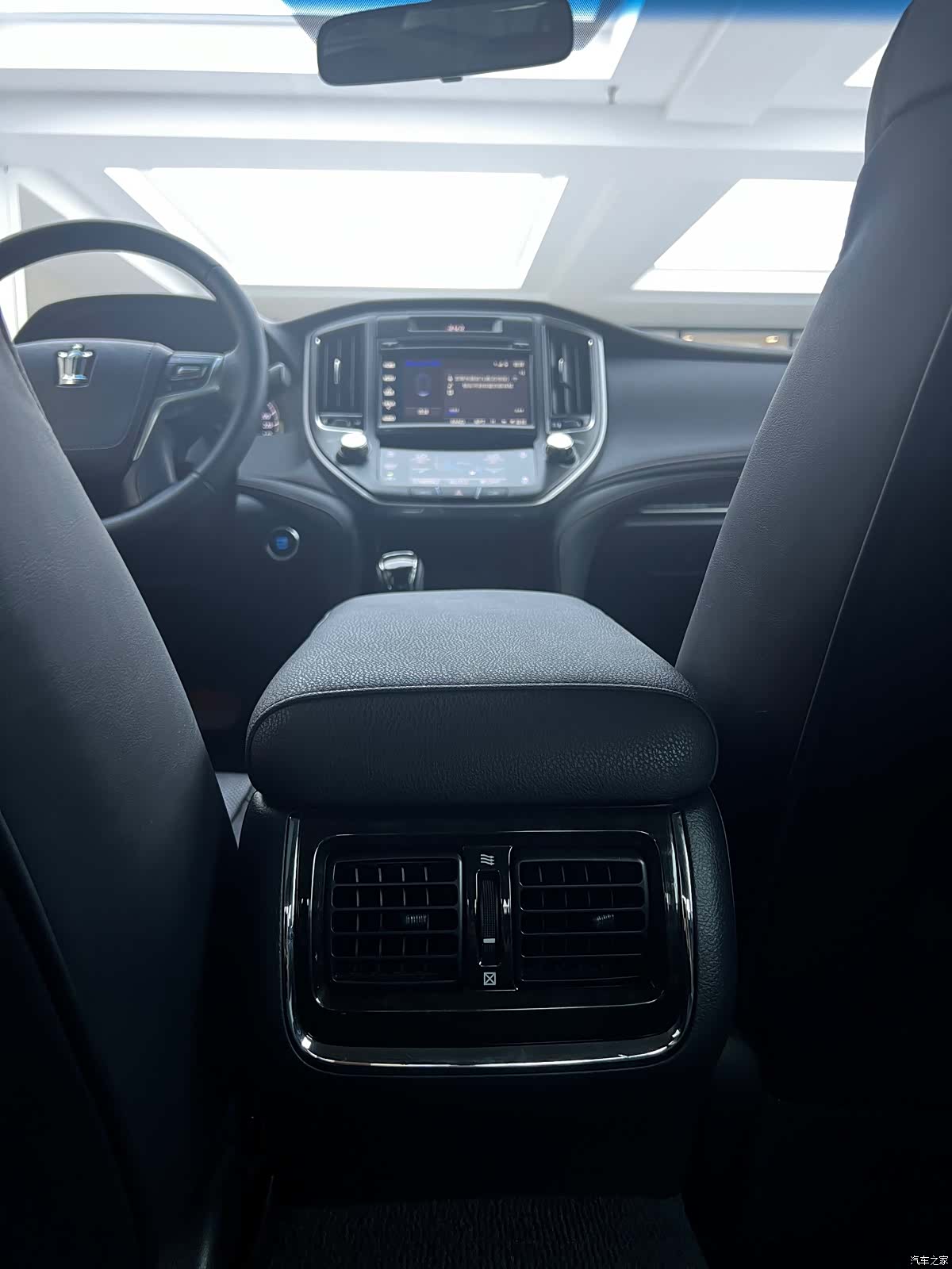 Toyota Crown, 2016 22