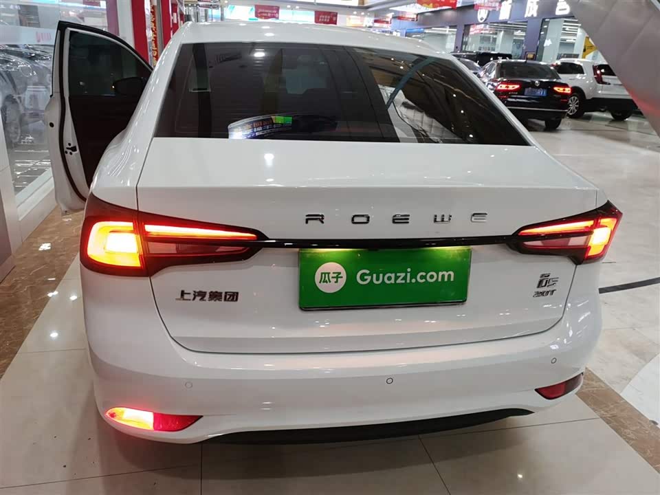 Roewe i5