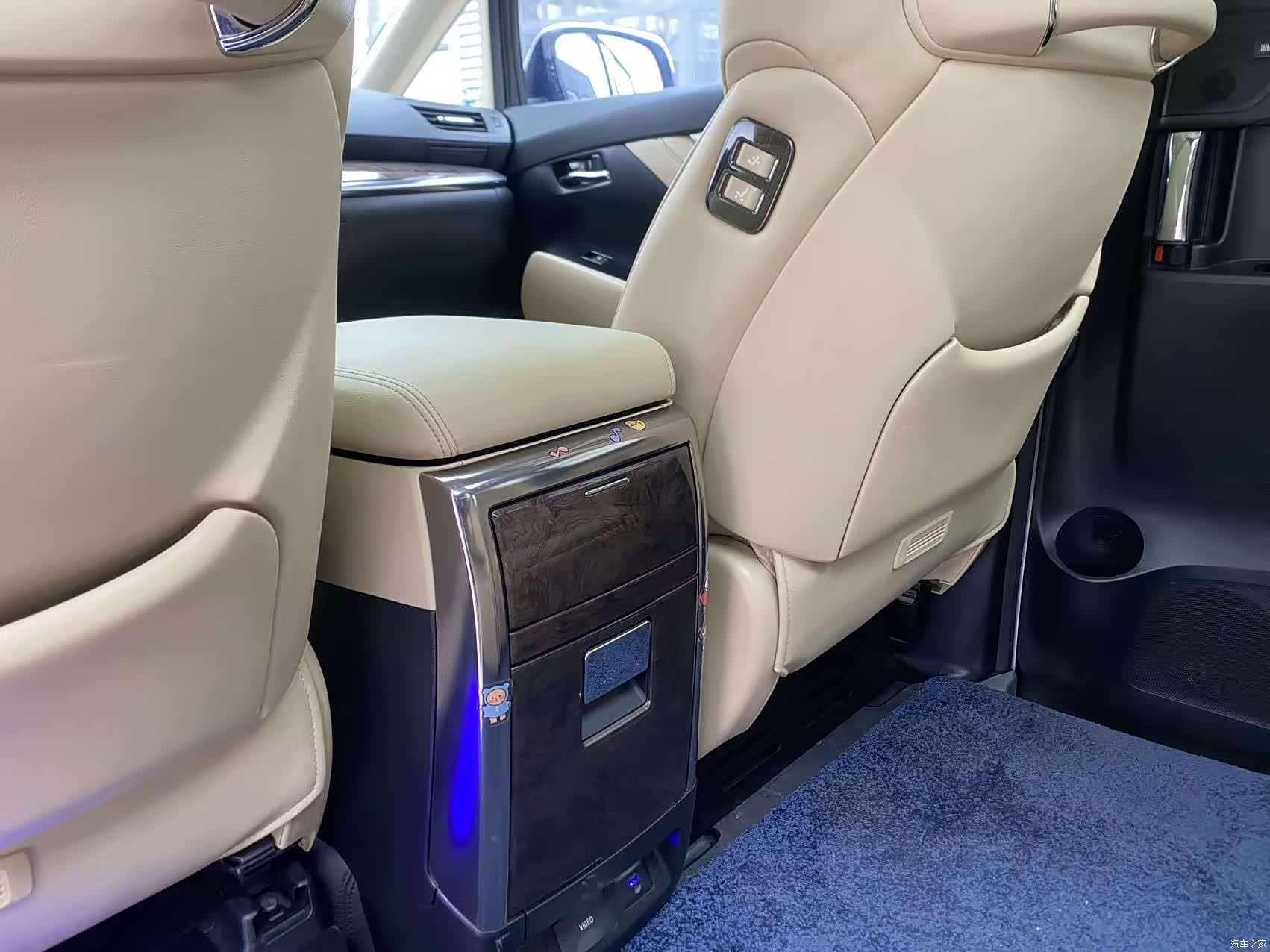 Toyota Alphard, 2019 16