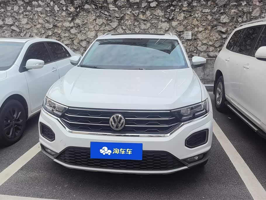 Volkswagen T-ROC exploring Songs
