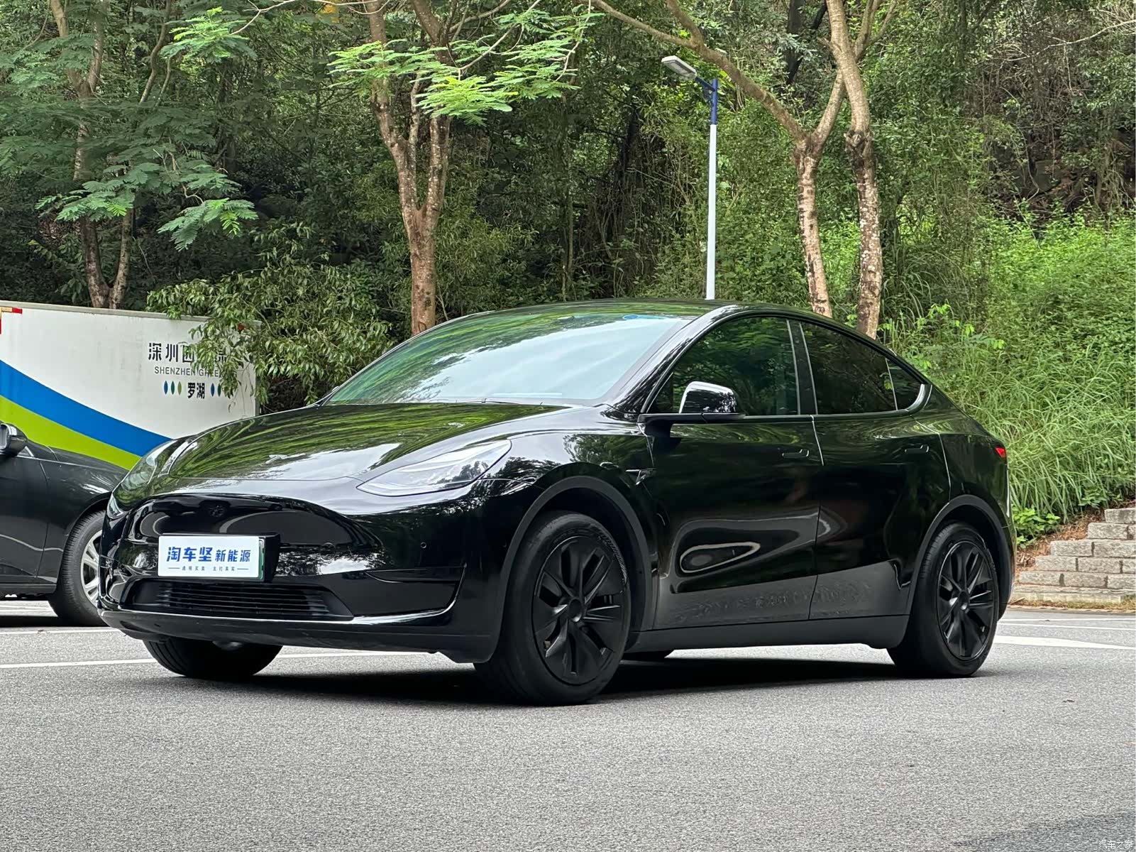 Tesla Model Y, 2023 1