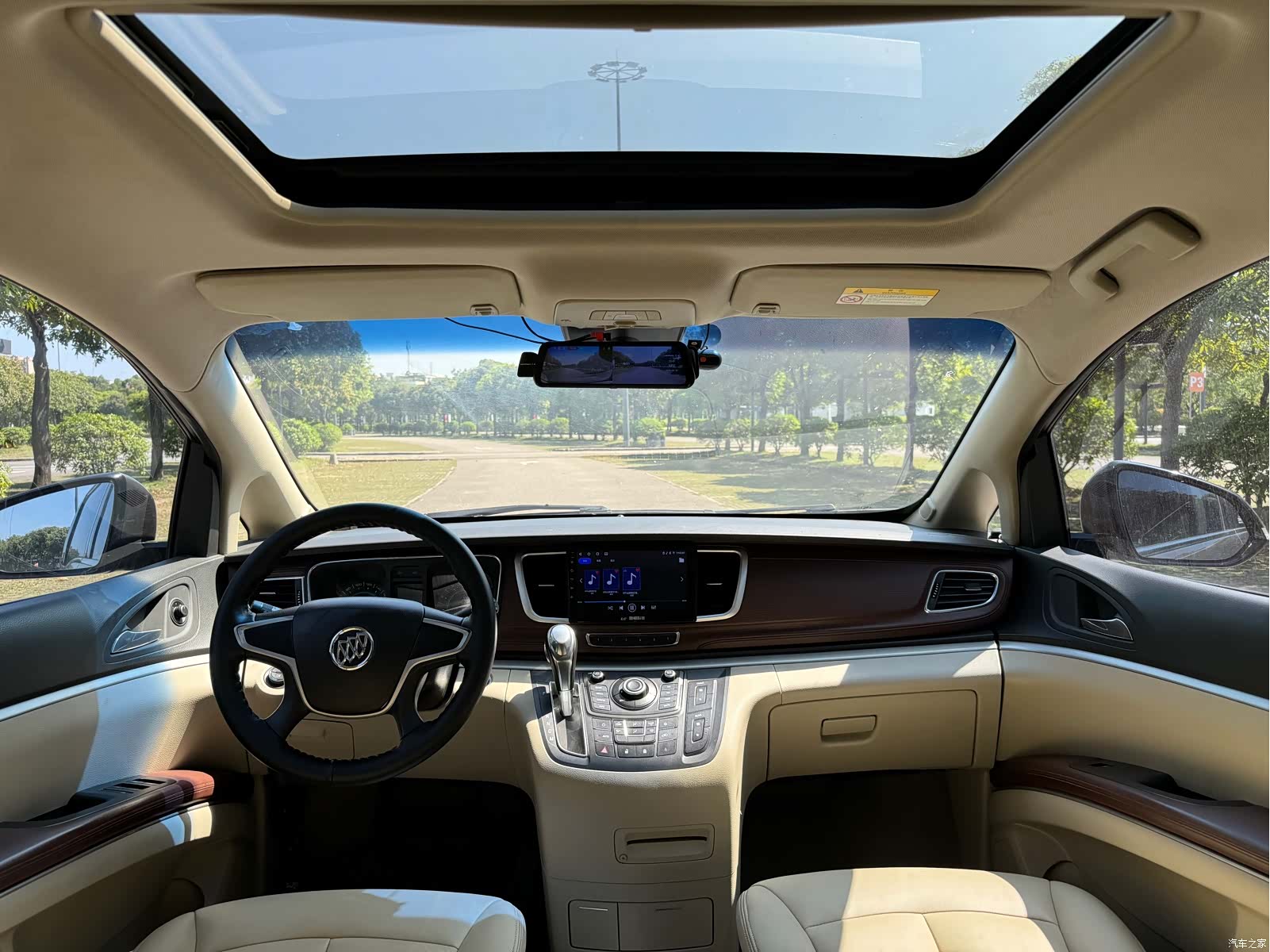 Buick GL8, 2016 11