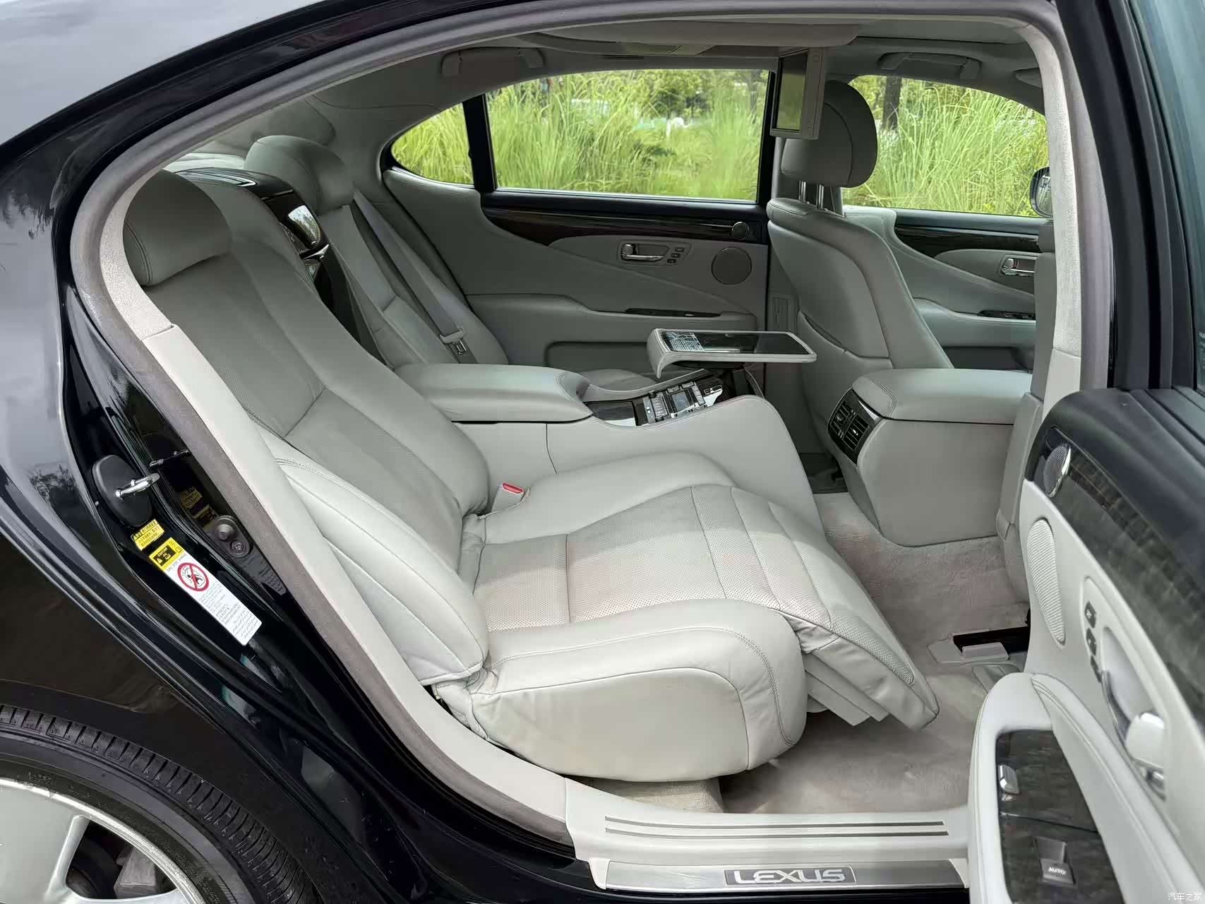 Lexus LS, 2007 16
