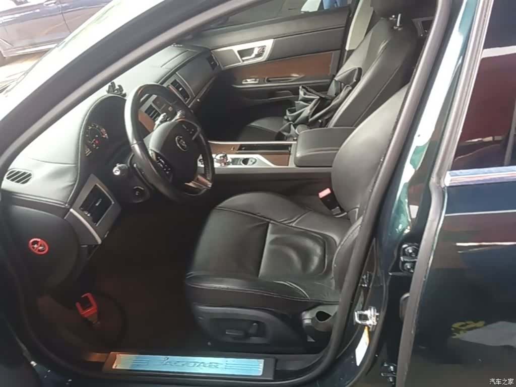 Jaguar XF, 2014 15