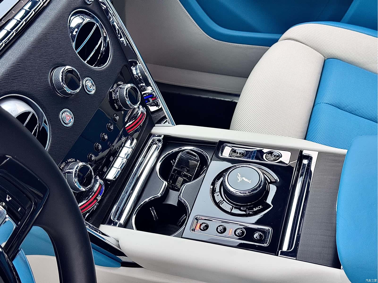 Rolls-Royce Cullinan, 2021 19