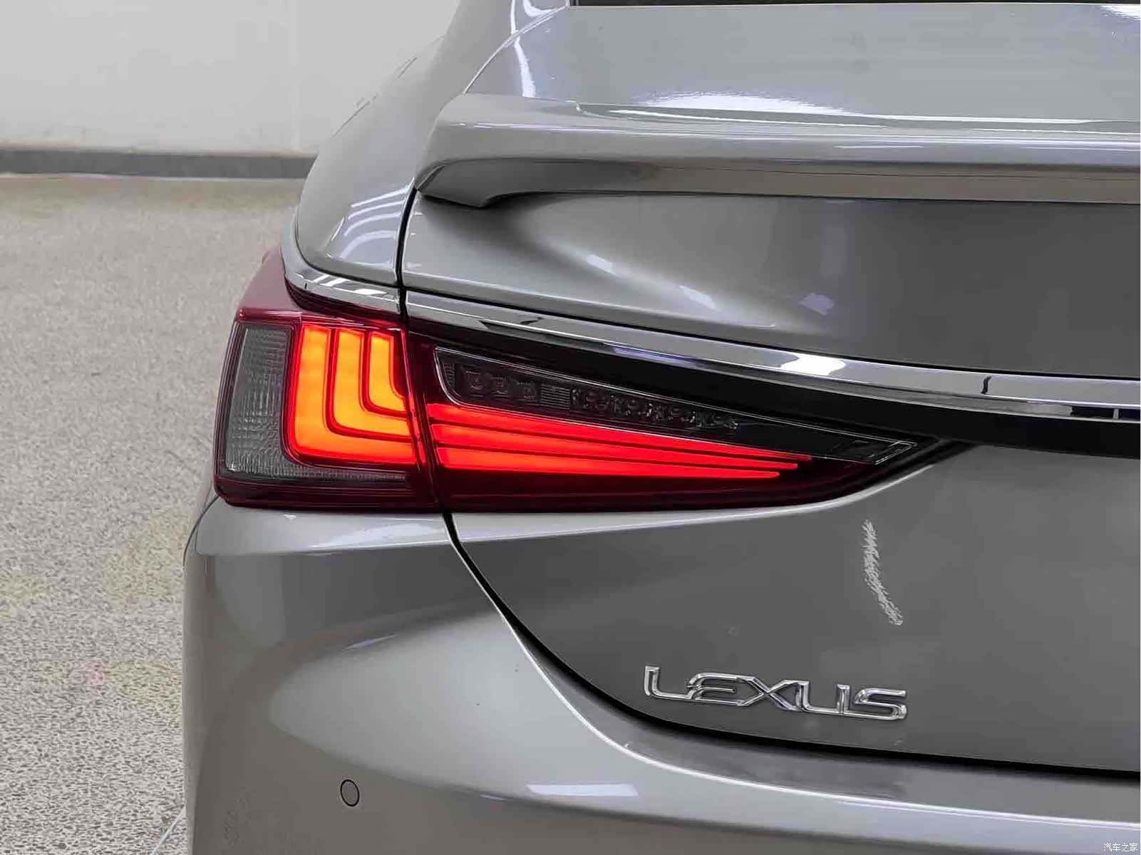 Lexus ES, 2024 8
