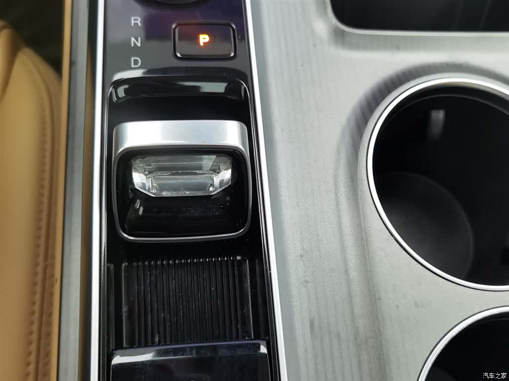 Trumpchi E8, 2024 13
