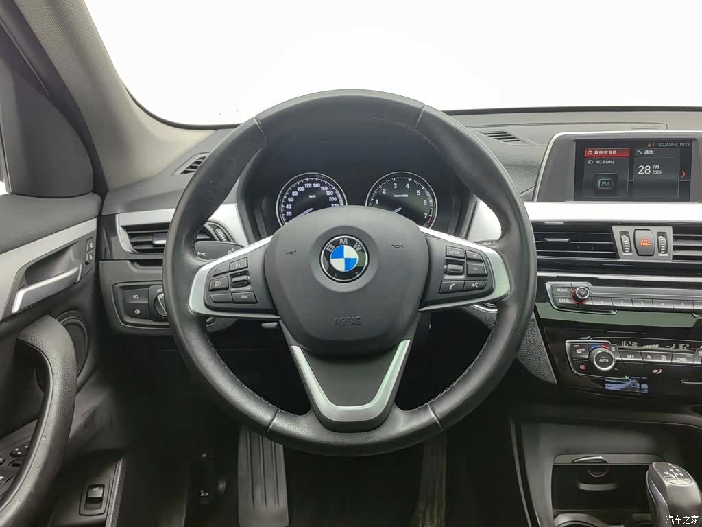 BMW X1, 2019 11
