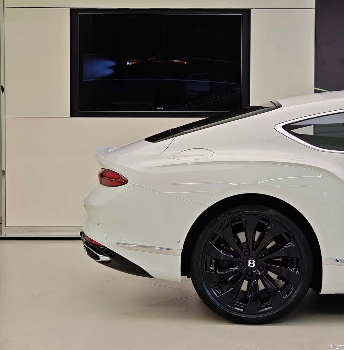 Bentley Continental GT, 2026 9