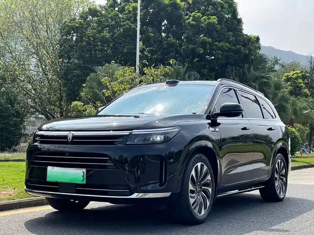 AITO M7 2024 — купить из Китая под заказ