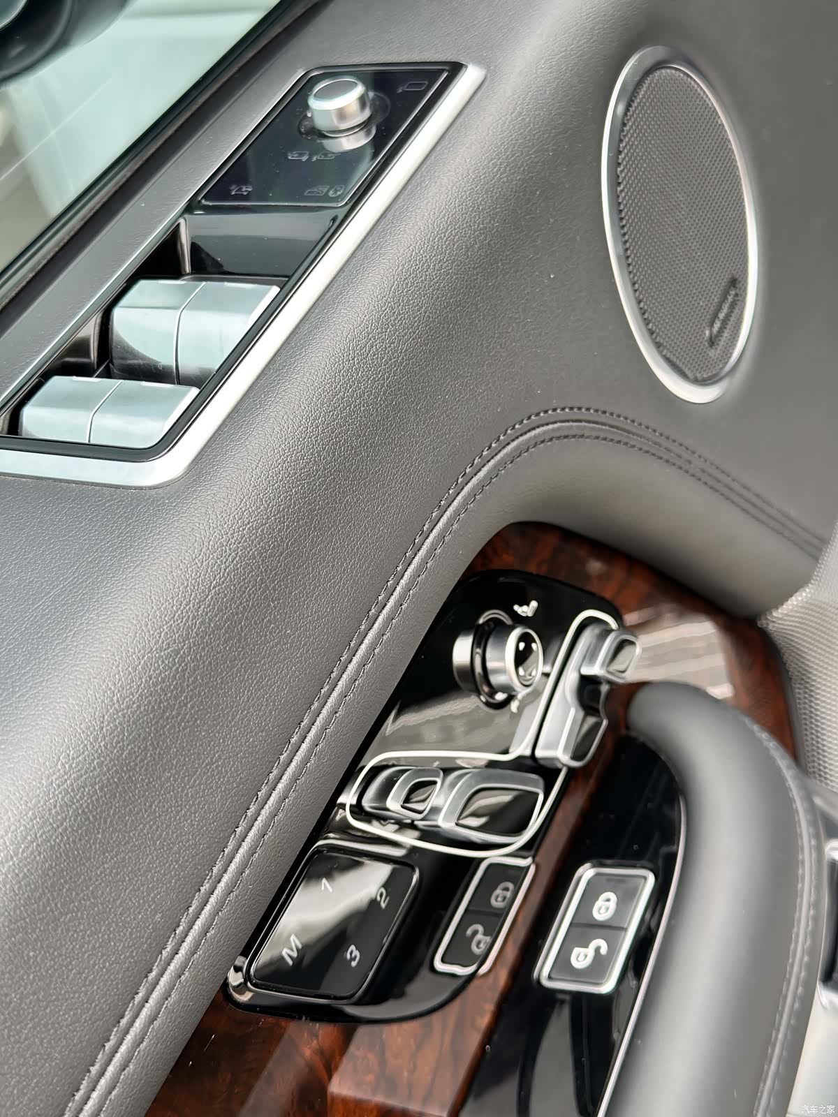 Land Rover Range Rover, 2020 25
