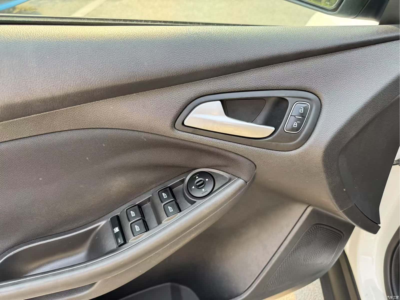 Ford Focus, 2018 10