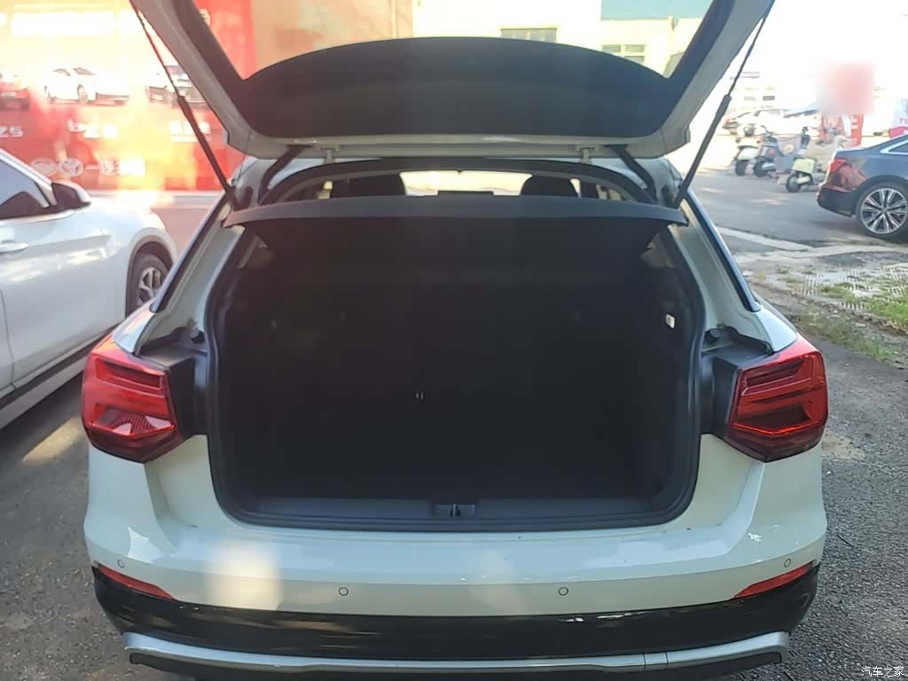 Audi Q2L, 2021 19