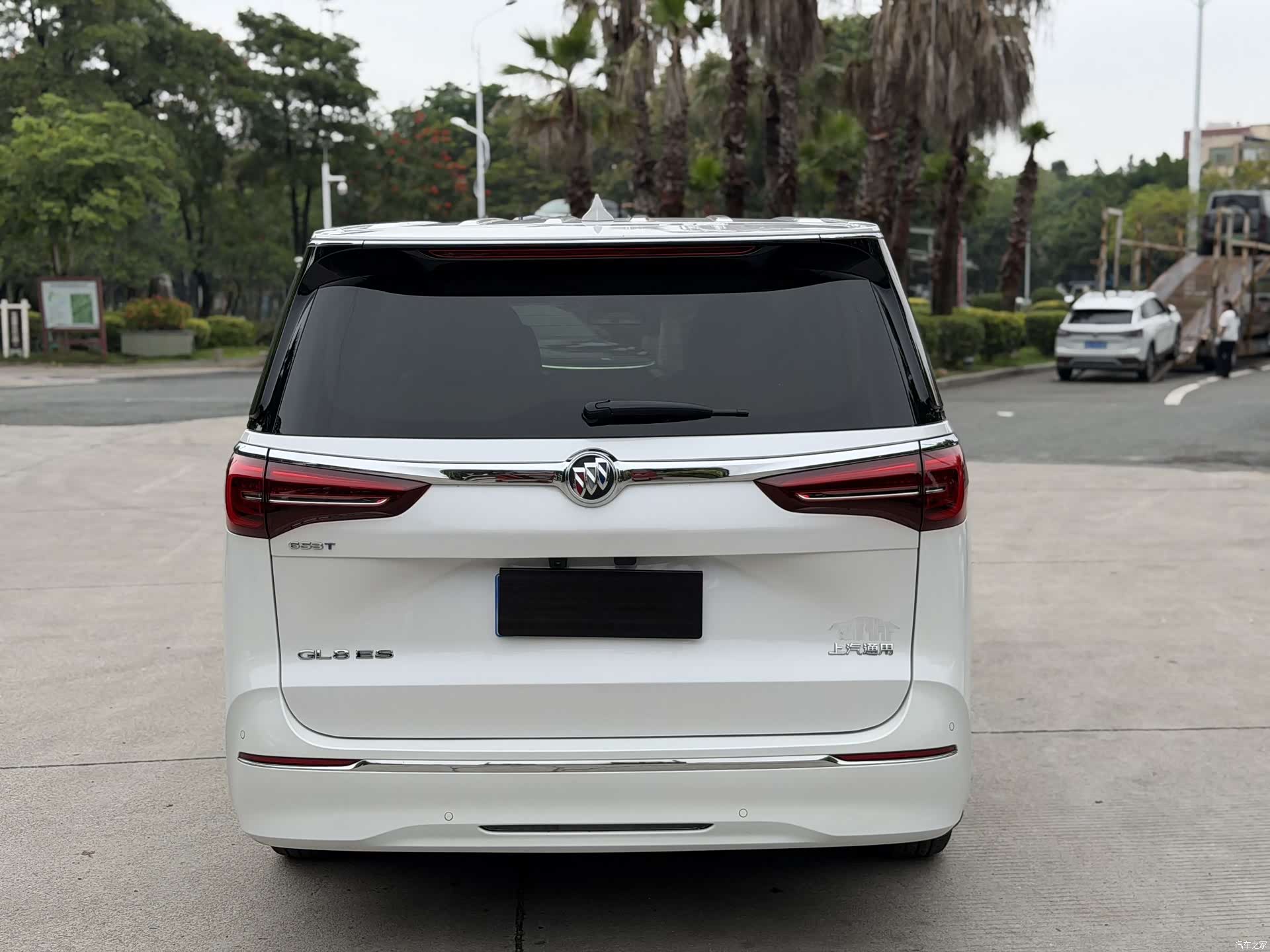 Buick GL8, 2023 8