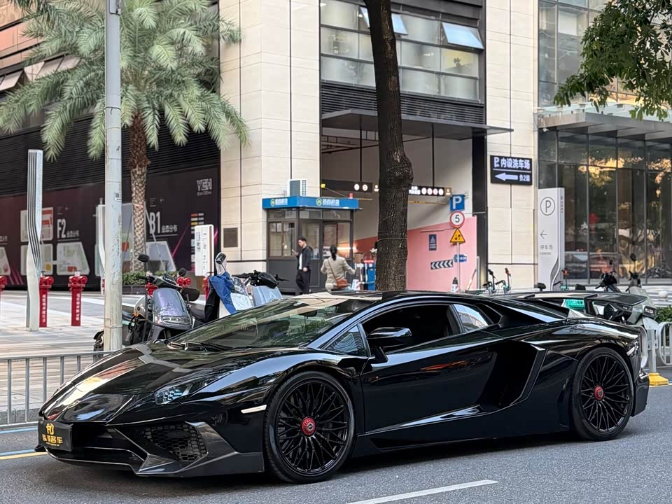 Lamborghini Aventador