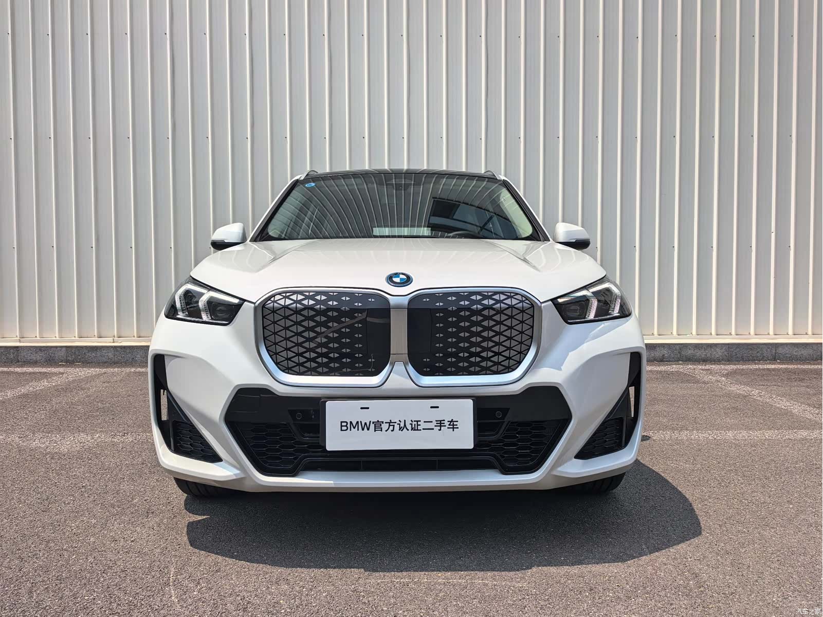 BMW iX1, 2025 2