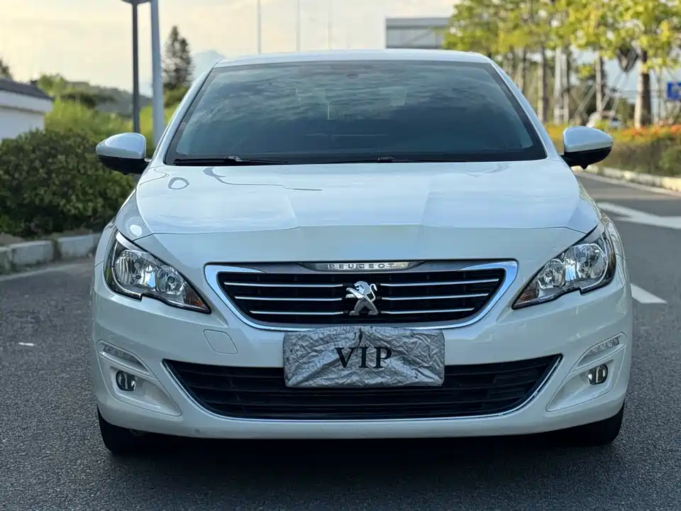 Peugeot 408