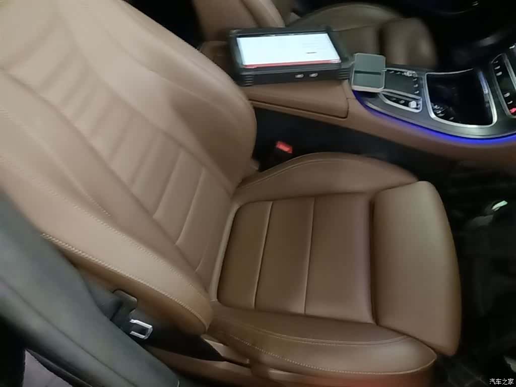 Mercedes-Benz E-Class, 2023 25