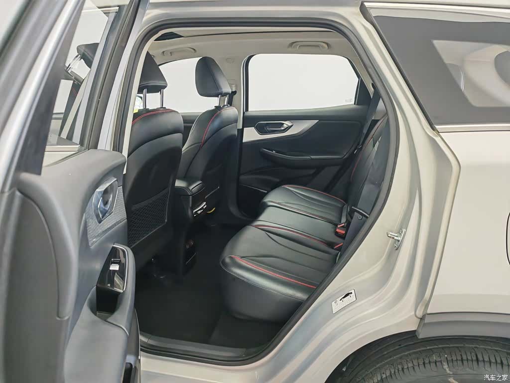BAIC X7, 2021 15