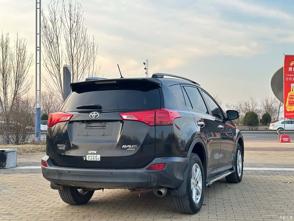 Toyota RAV4, 2014 4