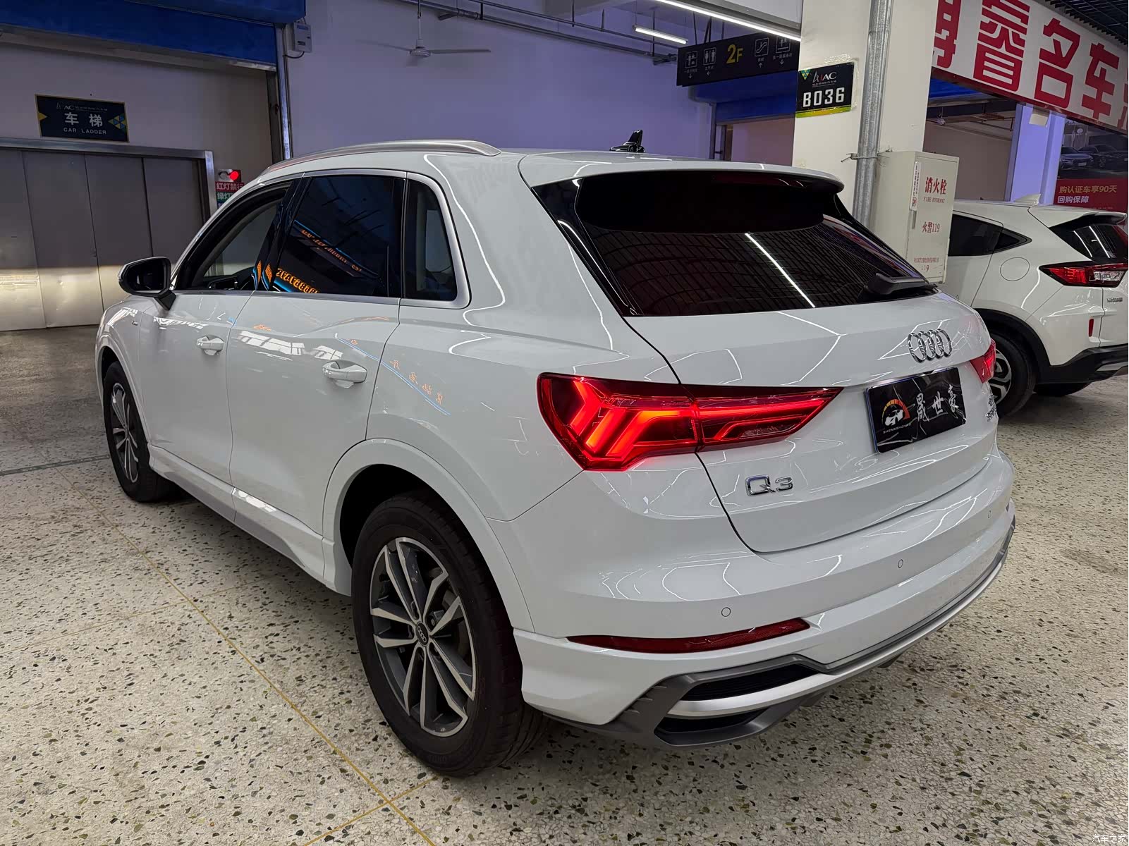 Audi Q3, 2022 4