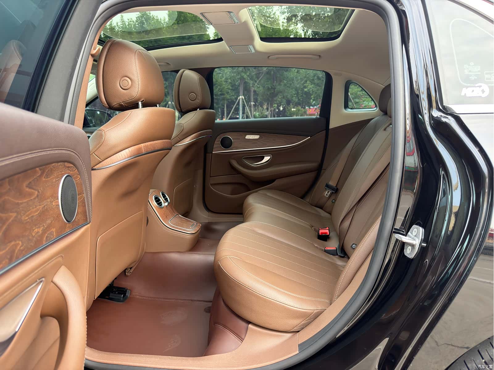 Mercedes-Benz E-Class, 2022 9