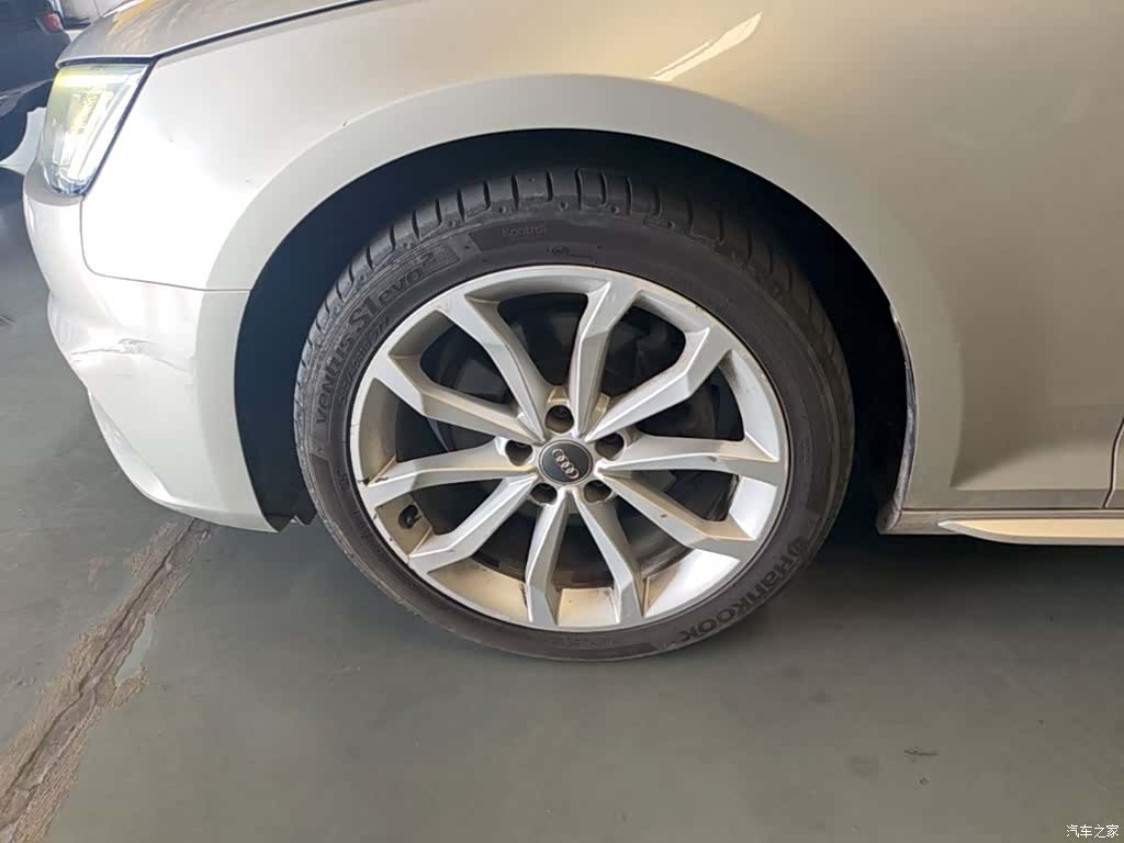Audi A4L, 2018 23