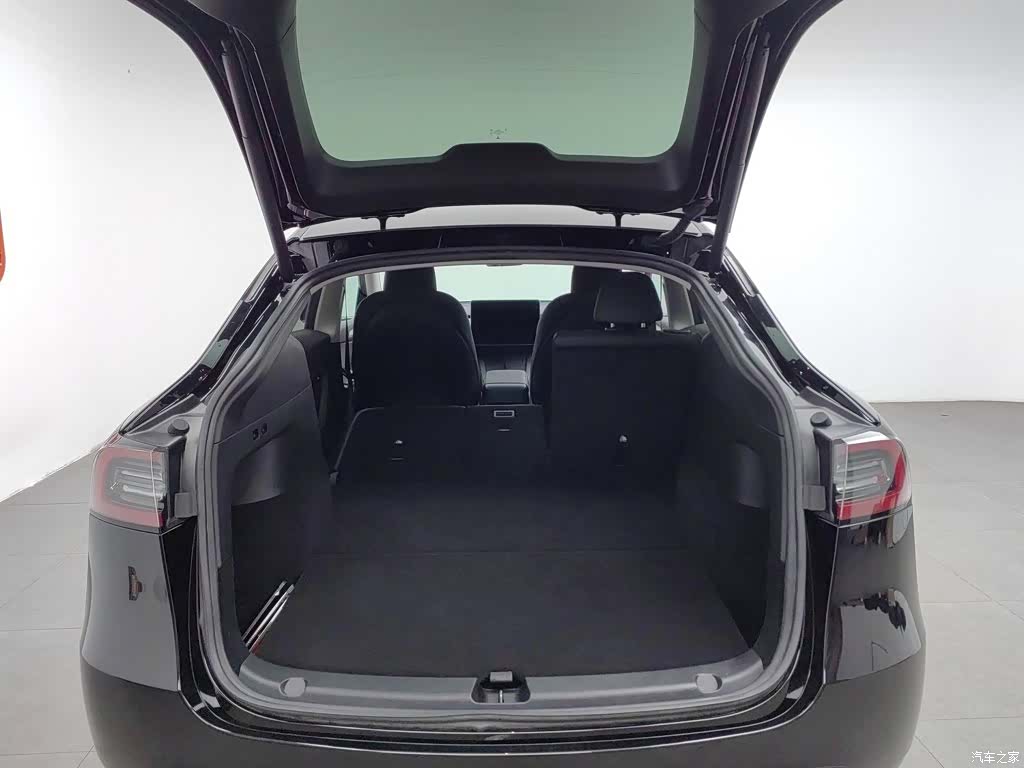 Tesla Model Y, 2022 16