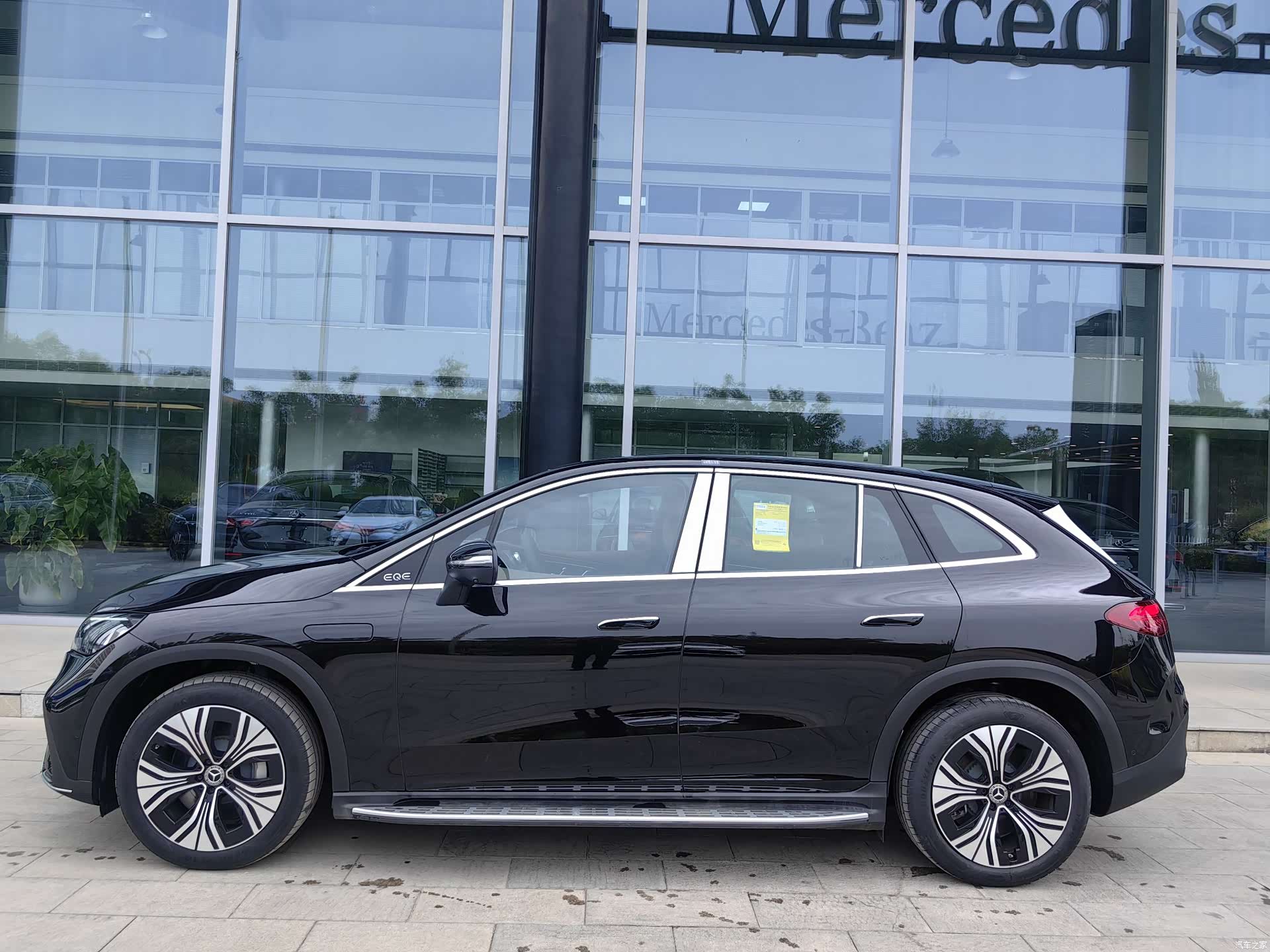Mercedes-Benz EQE, 2025 3