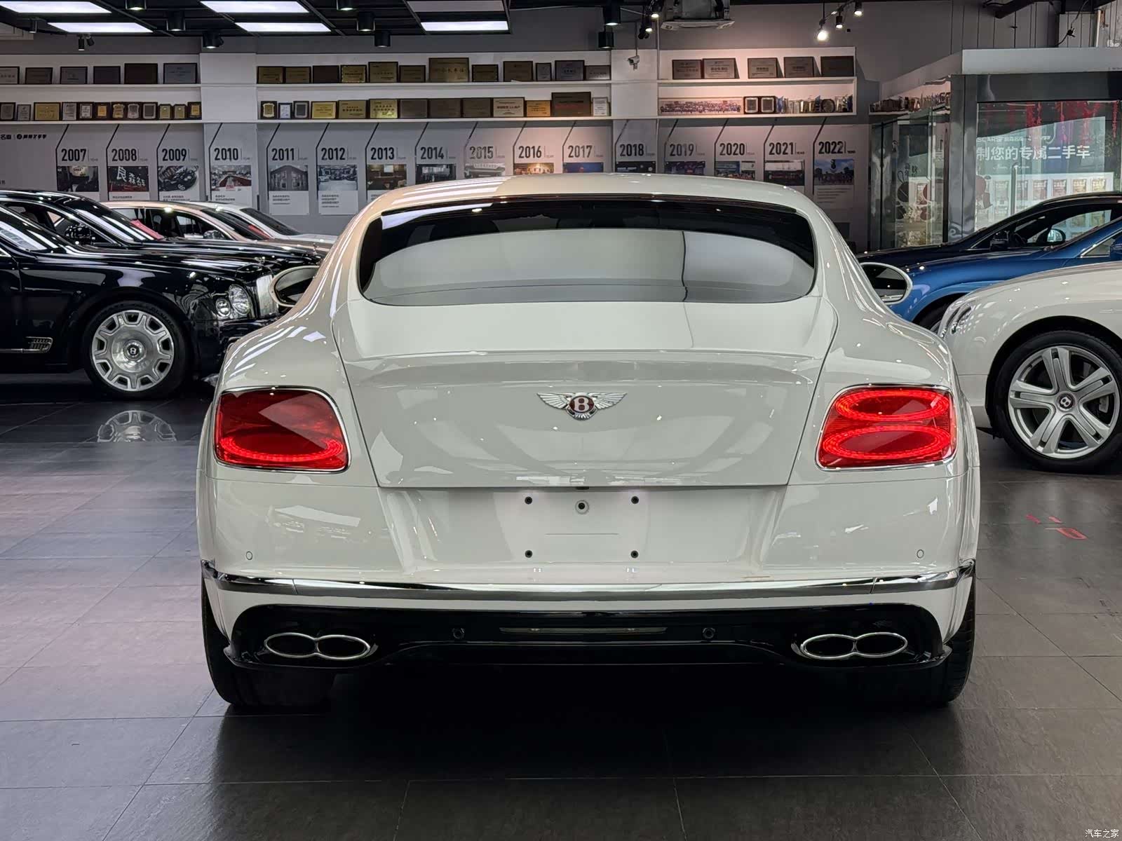 Bentley Continental GT, 2017 все фото