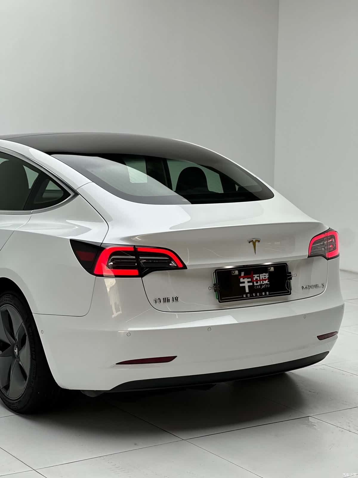 Tesla Model 3, 2019 12