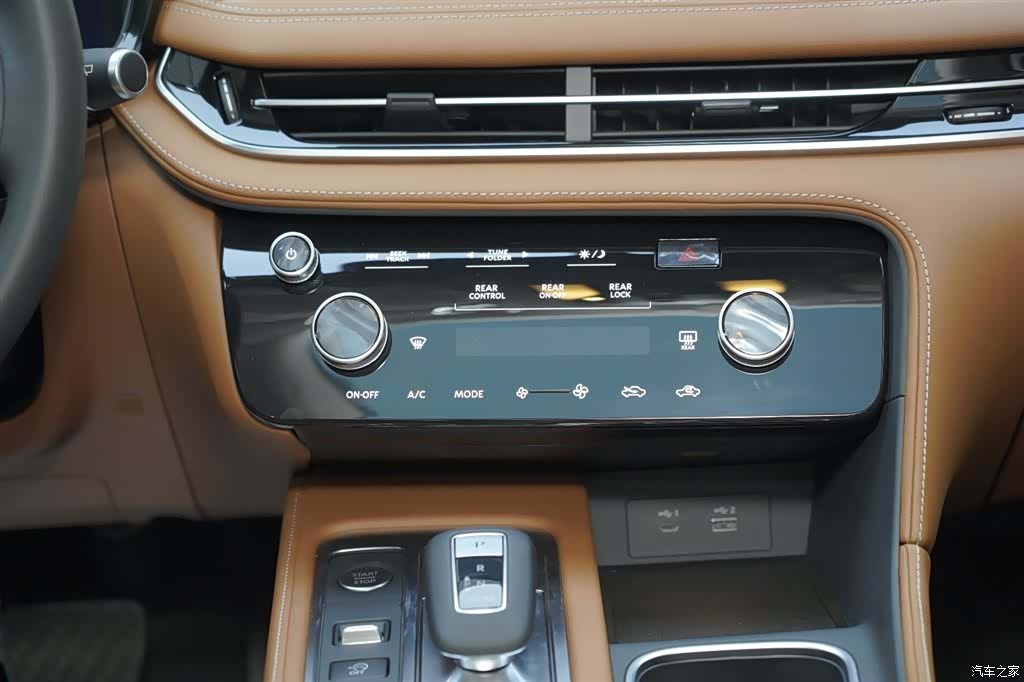 Infiniti QX60, 1900 11