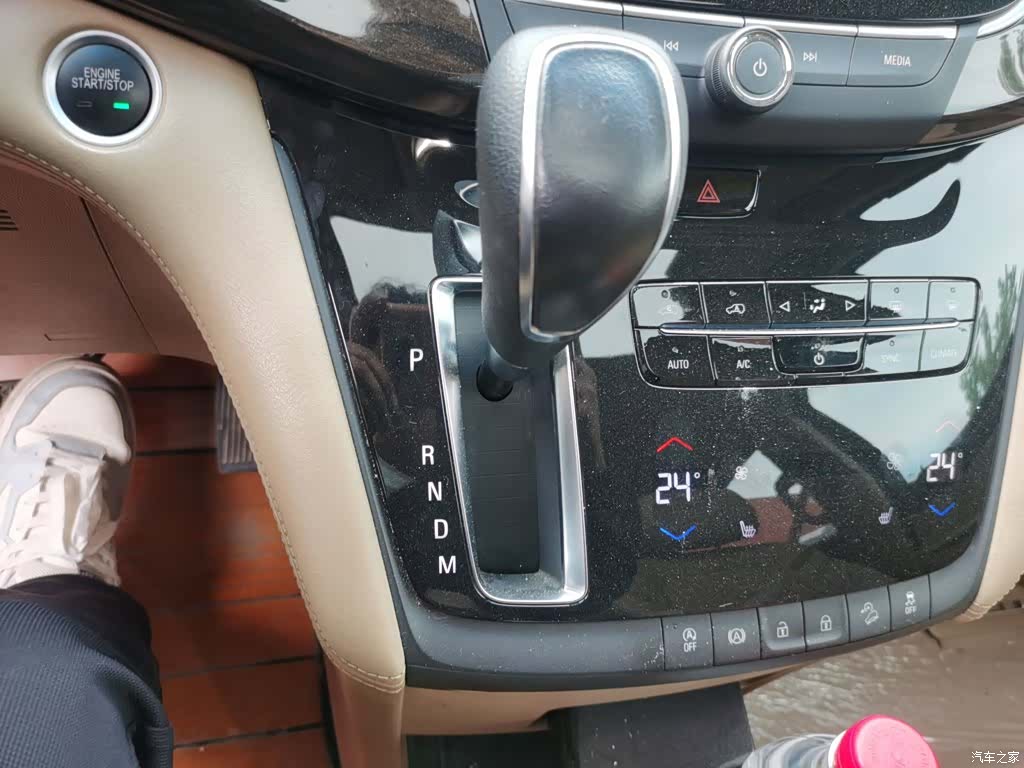 Buick GL8, 2020 10